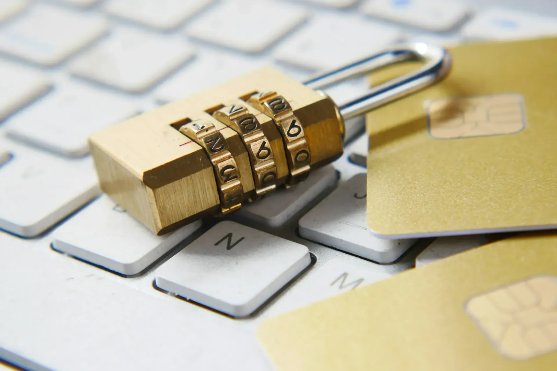 COMBINATION PADLOCKS