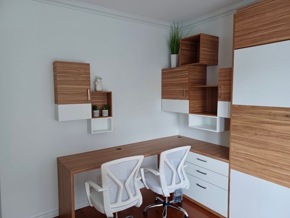 conception sur mesure bureau et lit mural