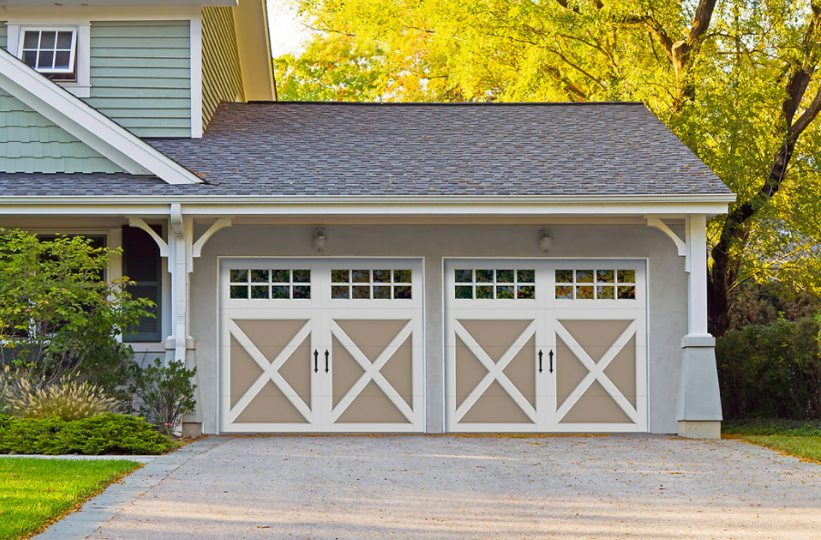 Carriage Cour Garage Door