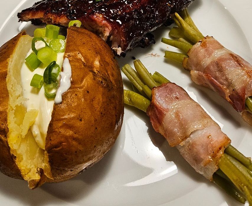 Gepofte aardappel met bacon