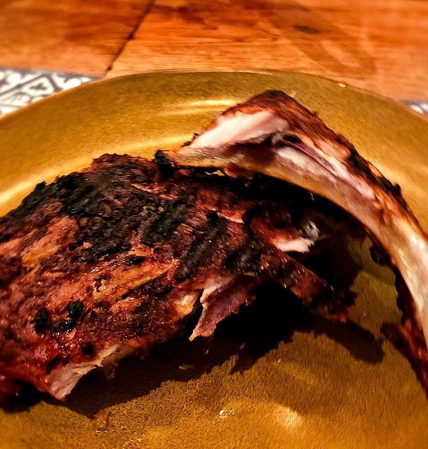 Langzaam gegaarde Ko-Rican Spareribs