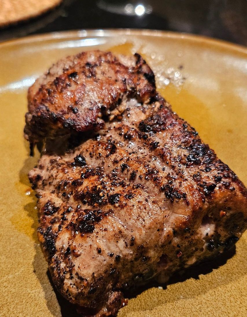 Iberico Varkenshaas met Jeneverbeskorst.