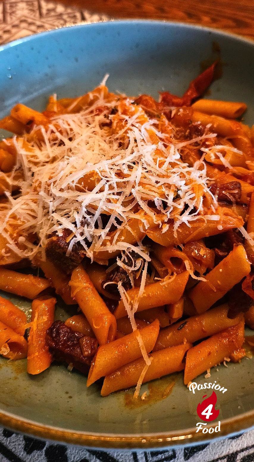 Bucatini all'Amatriciana Bucatini all'Amatriciana