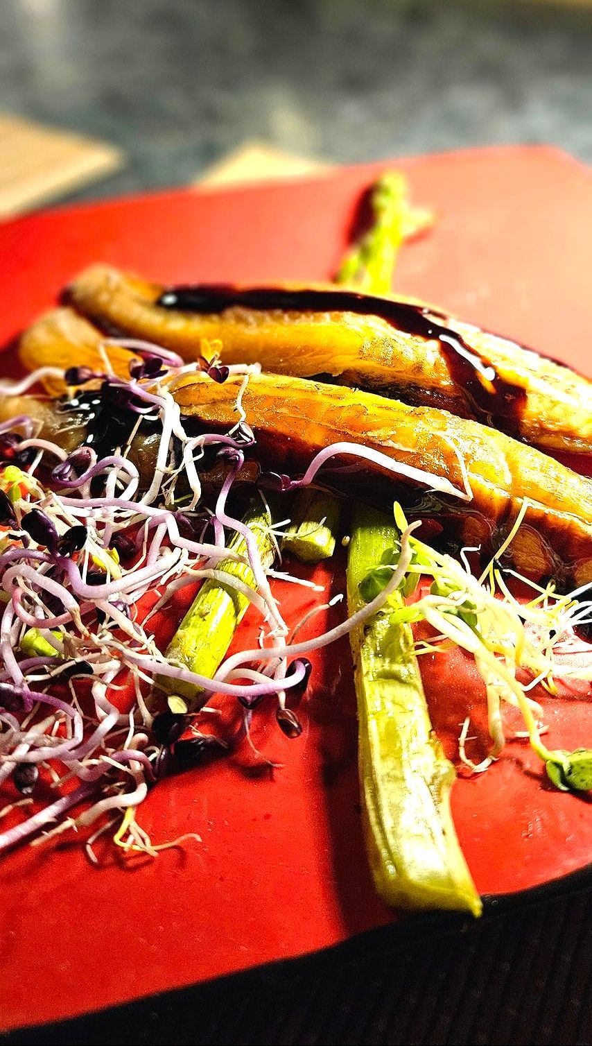 Pieterman met groene asperges