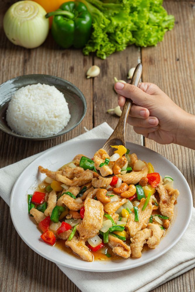 Gai Pad Med Ma-Muang Himapan