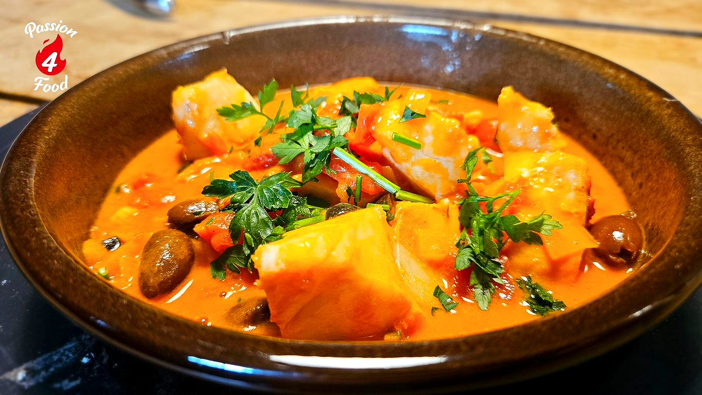Bacalao con tomate y aceitunas