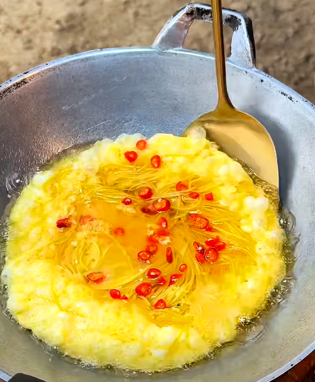 Chili Noedel Omelet uit de Wok
