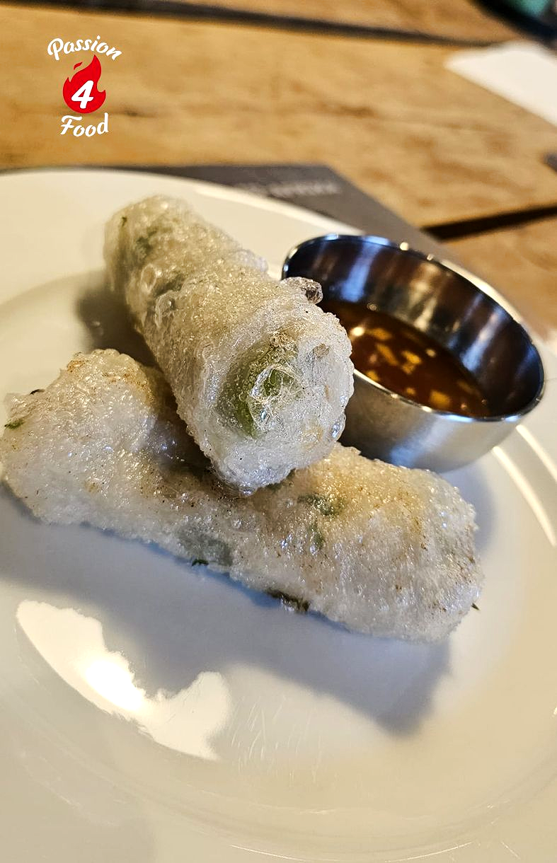 Crispy Springrolls with chicken