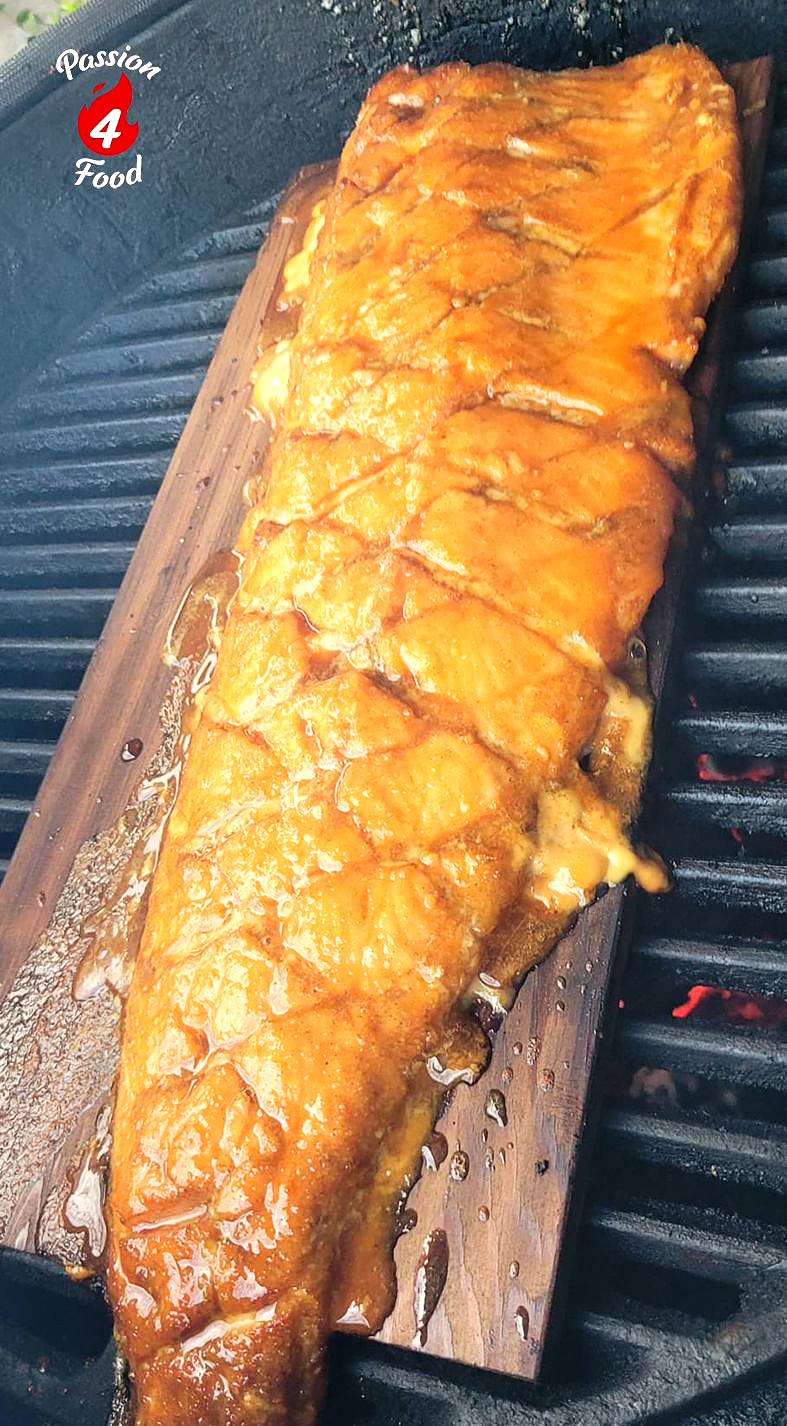Gerookte zalm burnt ends met ahornsiroop