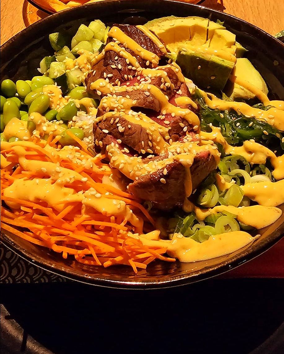 Poké Bowl met Biefstuk