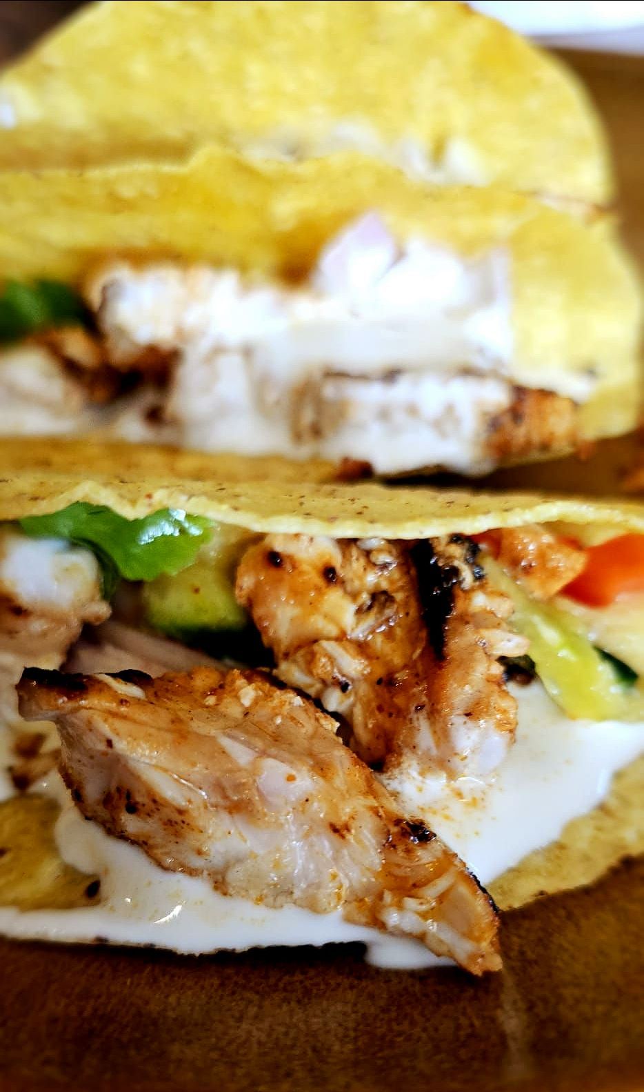 Vistaco's met mangosalsa en crema mexicana