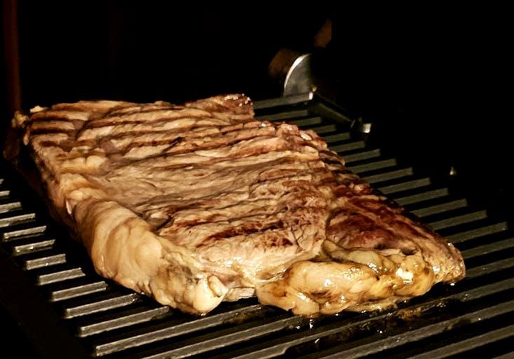 Surf & Turf Cote de Boeuf en Garnalen Surf & Turf Cote de Boeuf en Garnalen