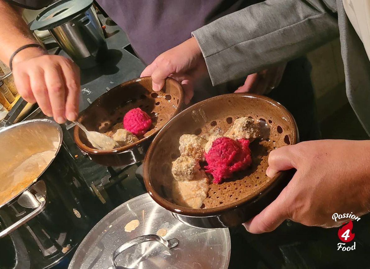 Kyufteta s bjal sos (Gehaktballetjes in witte (yoghurt) saus