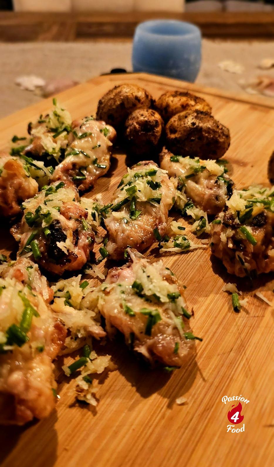 Garlic Chickenwings with Cheese Coating