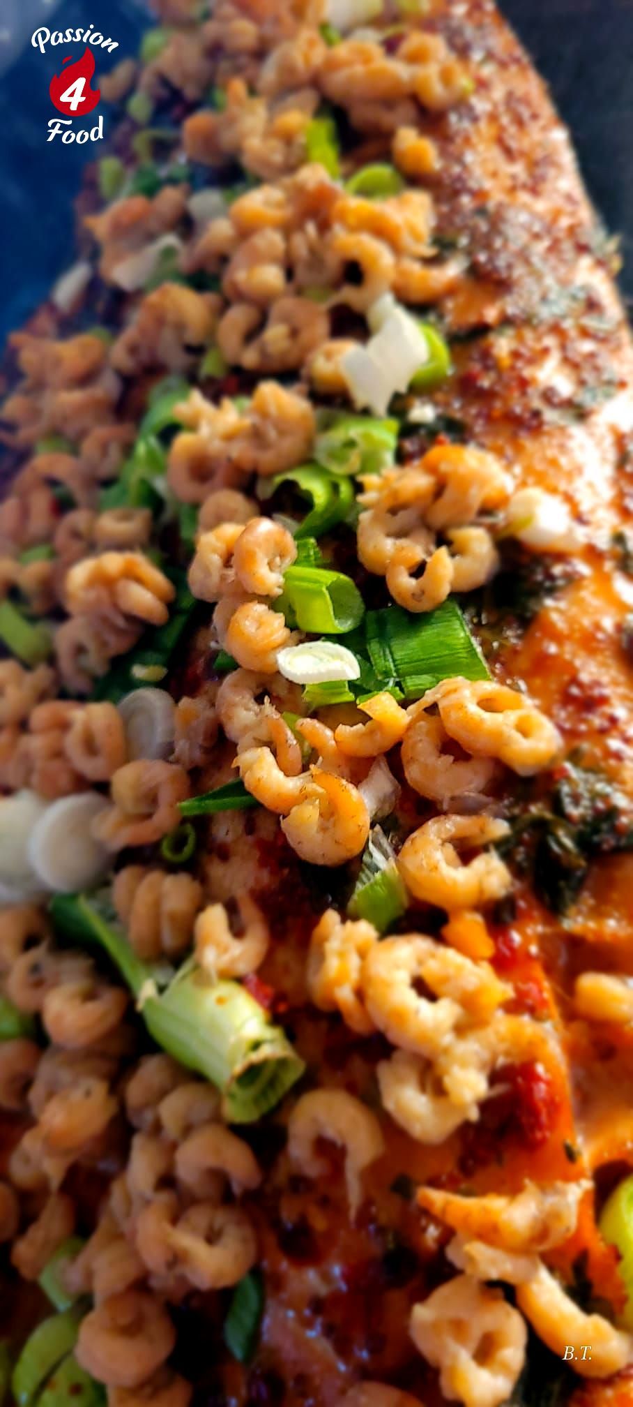 Zalm op de rookplank met honing-mosterd en gin