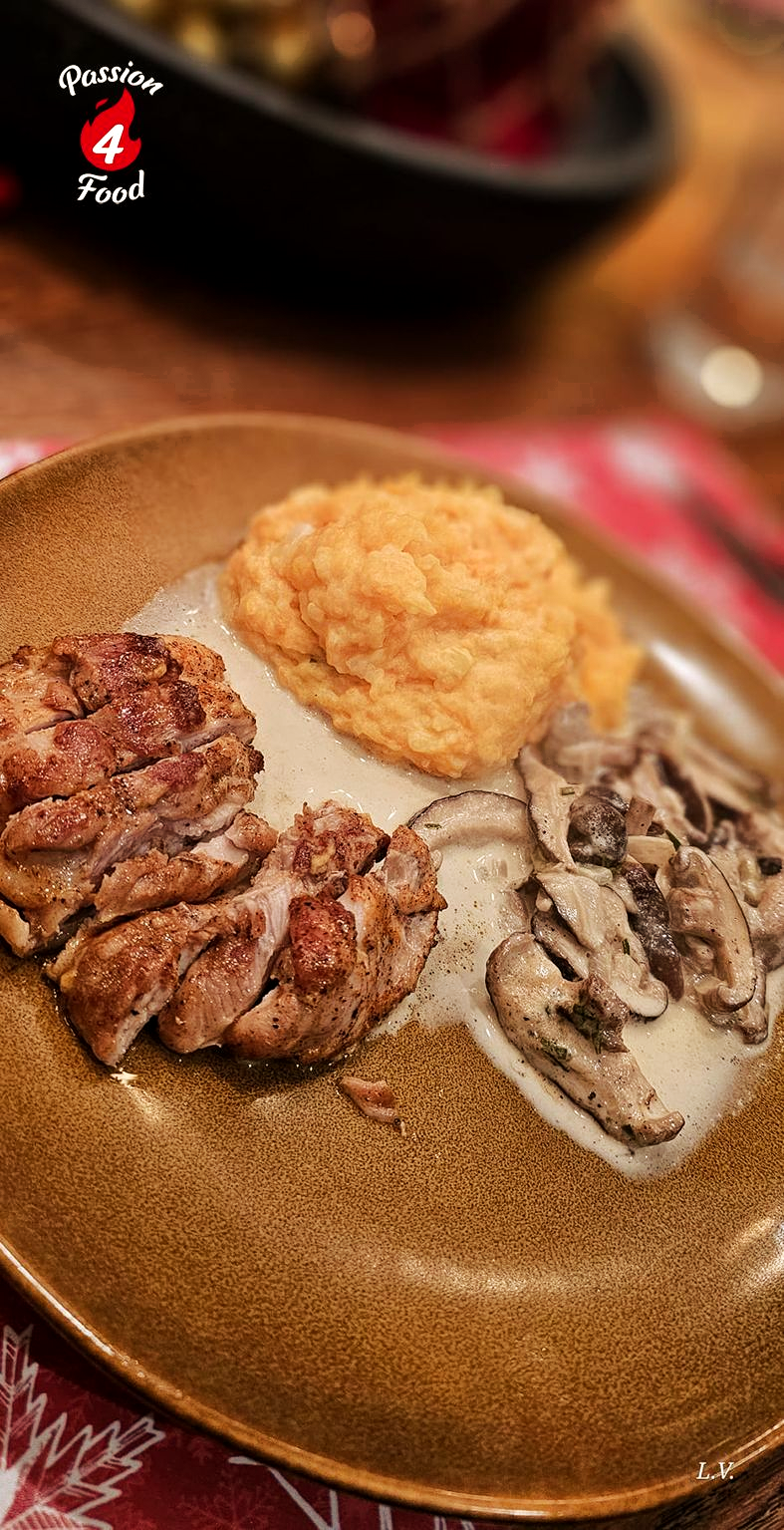 Pompoenpuree met gebakken kip en shiitakesaus Pompoenpuree met gebakken kip en shiitakesaus