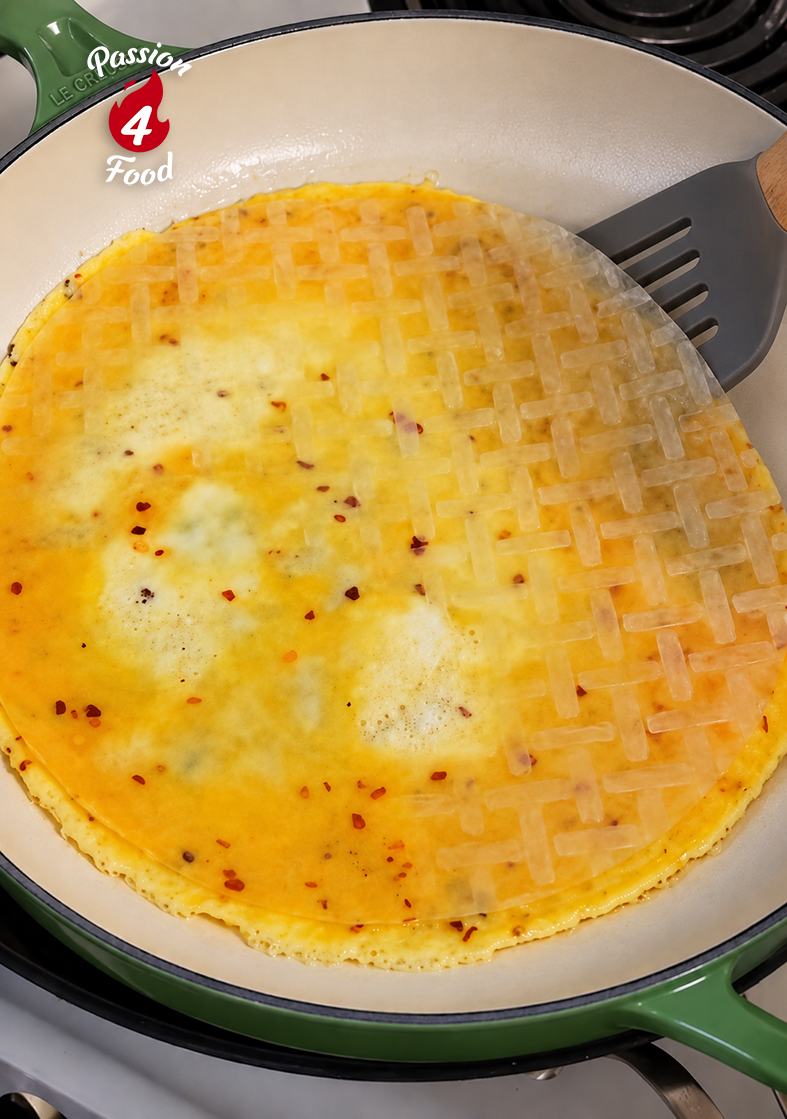 Ricepaper Eggwraps met kip en avocado