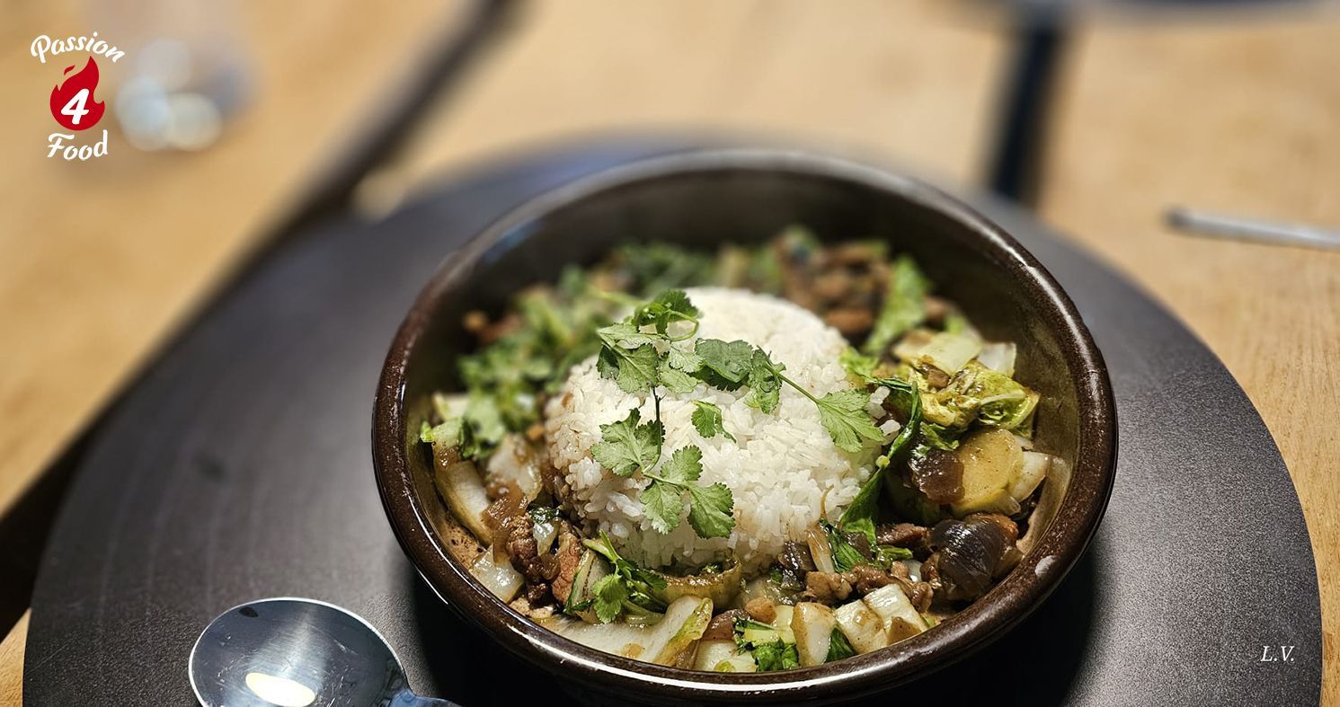 Stoofpot van spekreepjes en paksoi Stoofpot van spekreepjes en paksoi