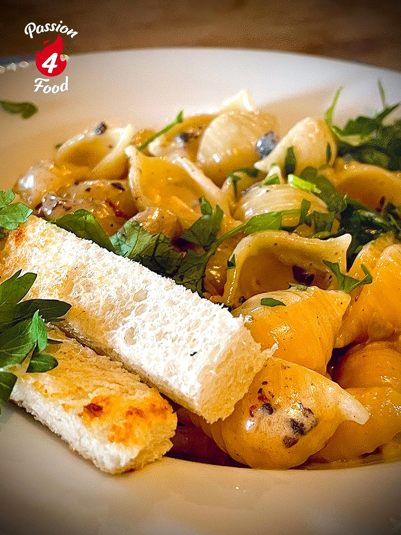 Conchiglie met Kalkoen en Paddestoelen