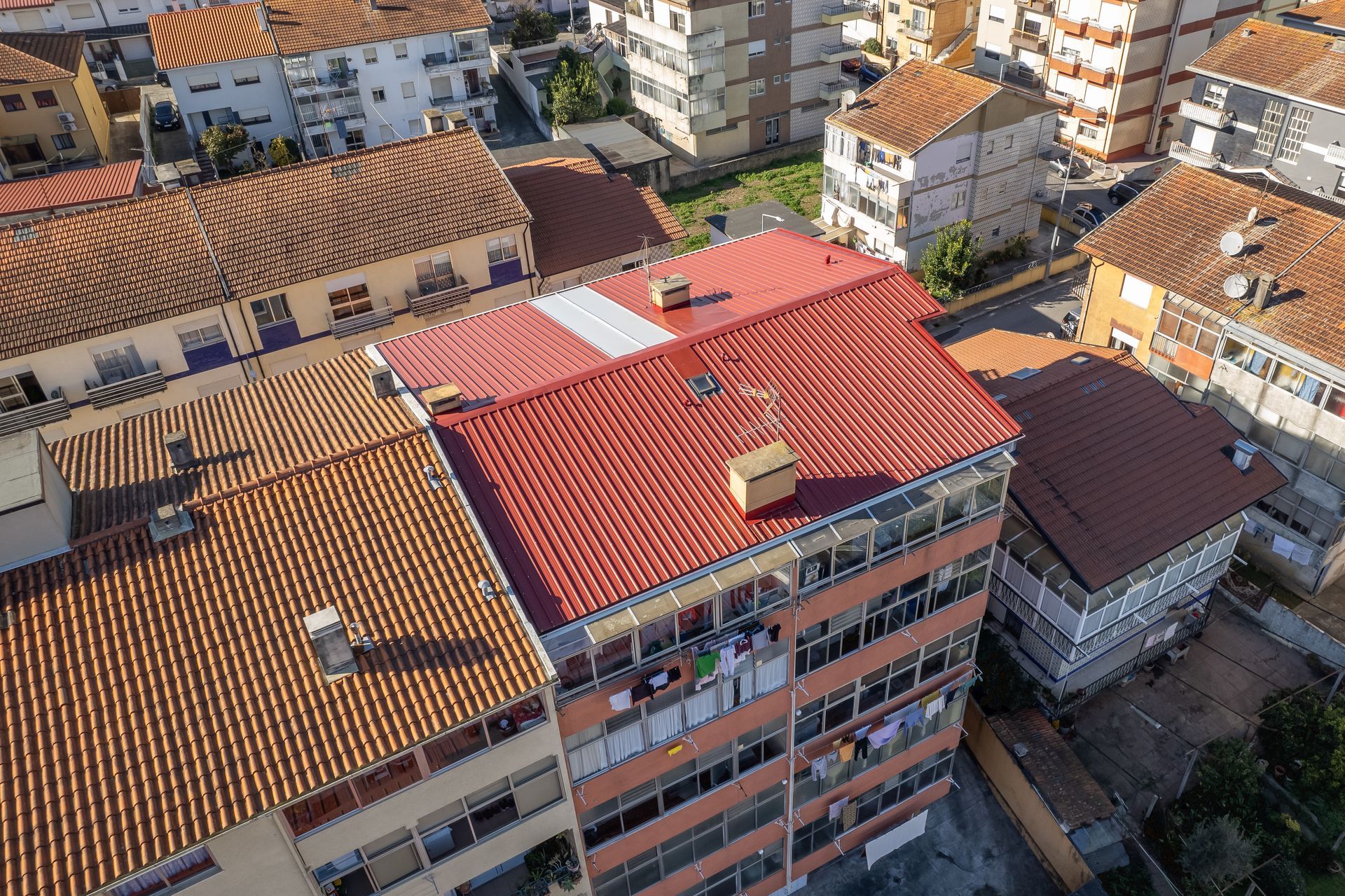Instalação de 175m² Telhado Sandwich 5 Ondas