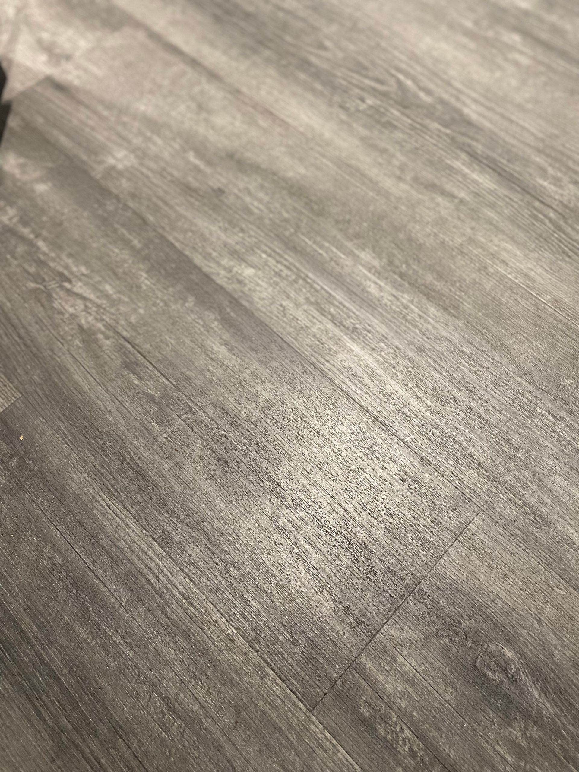 LAMINATE FLOORING