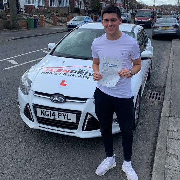 Teendrive-driving-instructors-sunderland