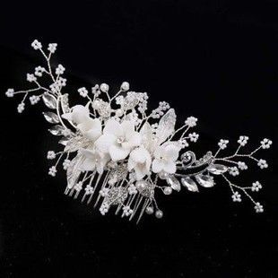 Floral Bridal Hair Comb with Intricate Leaf Design
