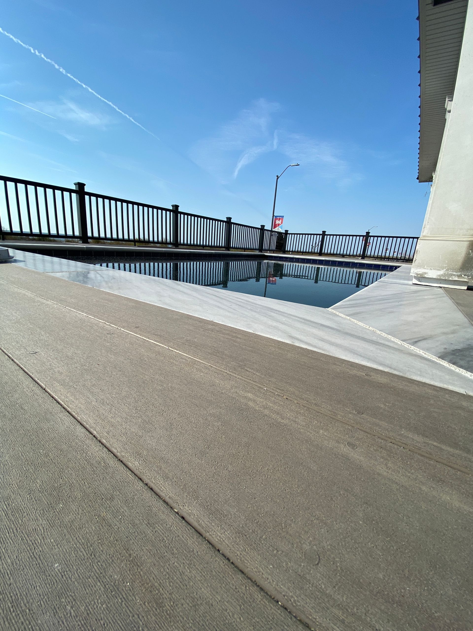 deck low shot