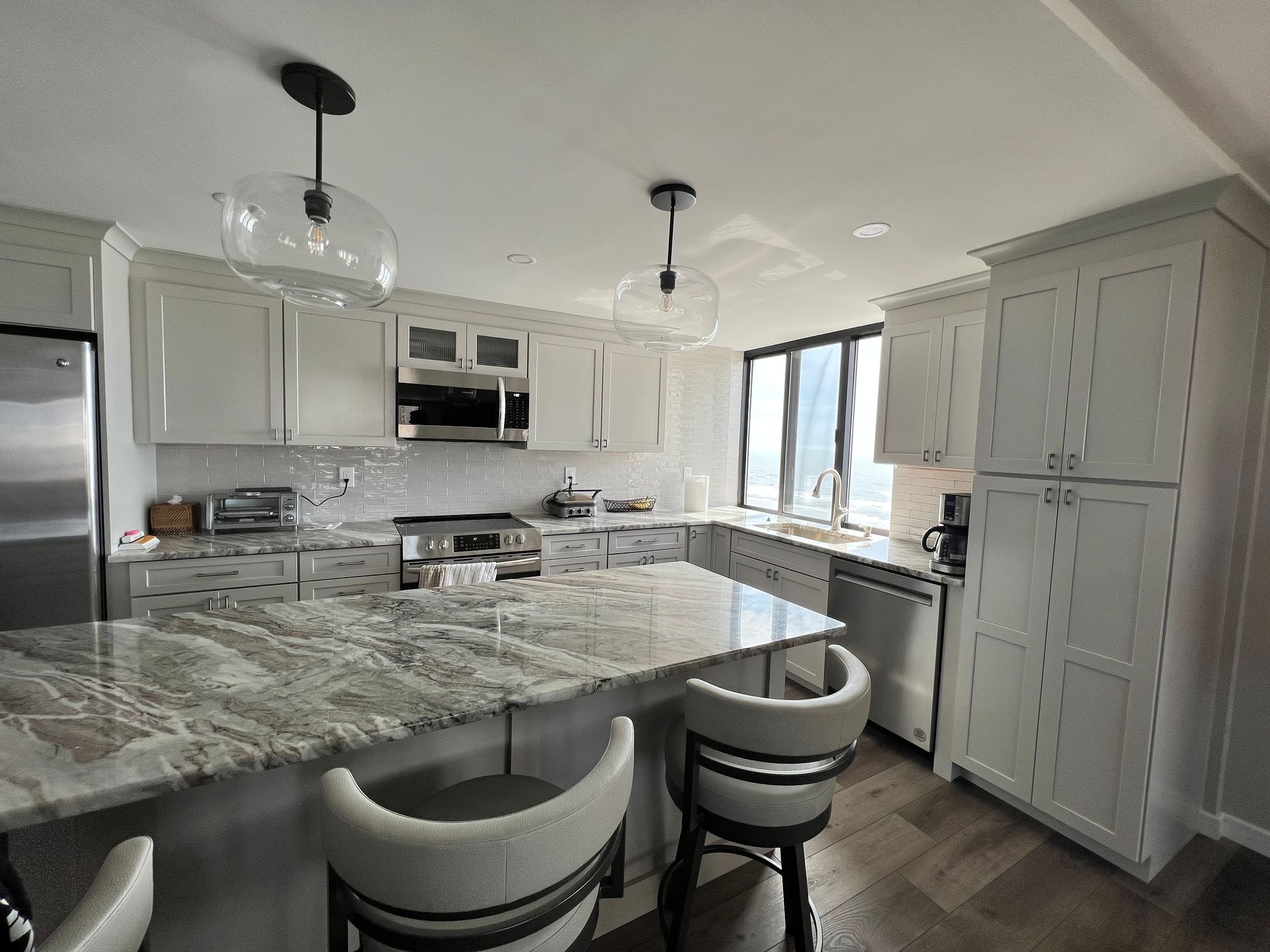 white kitchen