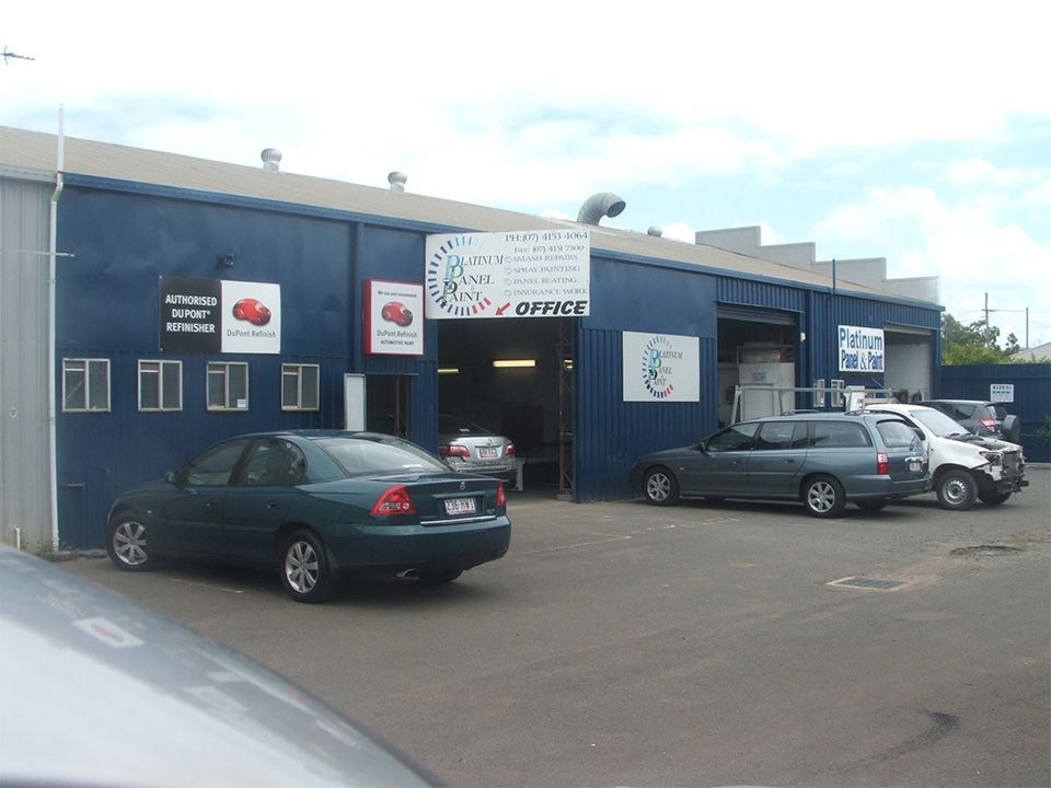 Smash Repair & Panelbeating Workshop — Vehicle Smash Repairs in Bundaburg, QLD