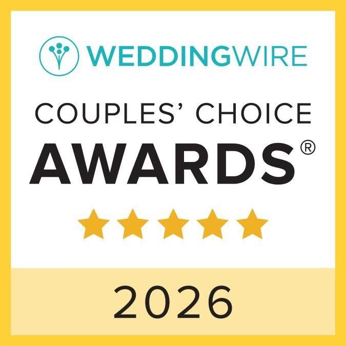 WeddingWire Couples' Choice Awards 2026 badge with five gold stars on white and yellow background