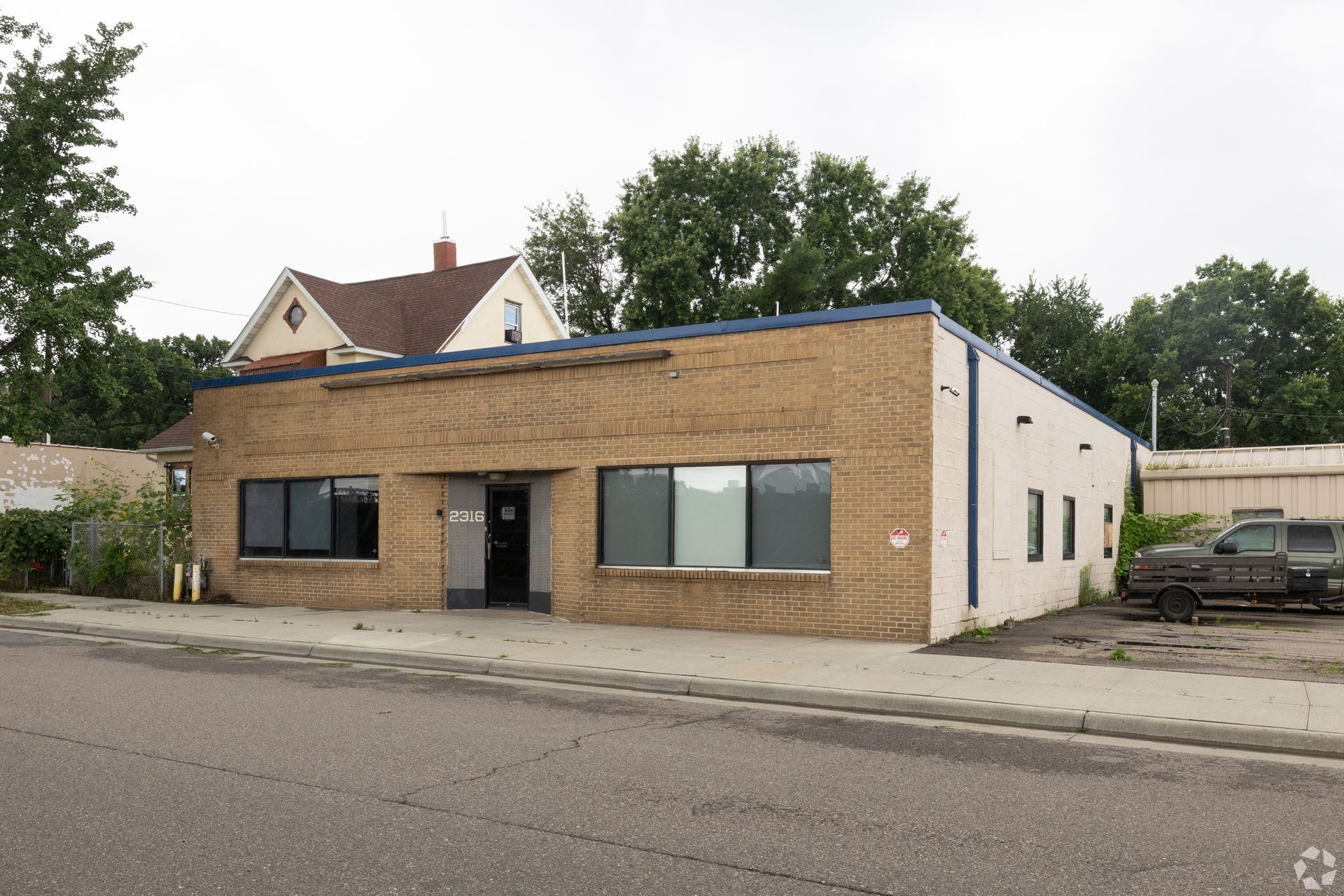 Front View, 2316 4th Ave S
