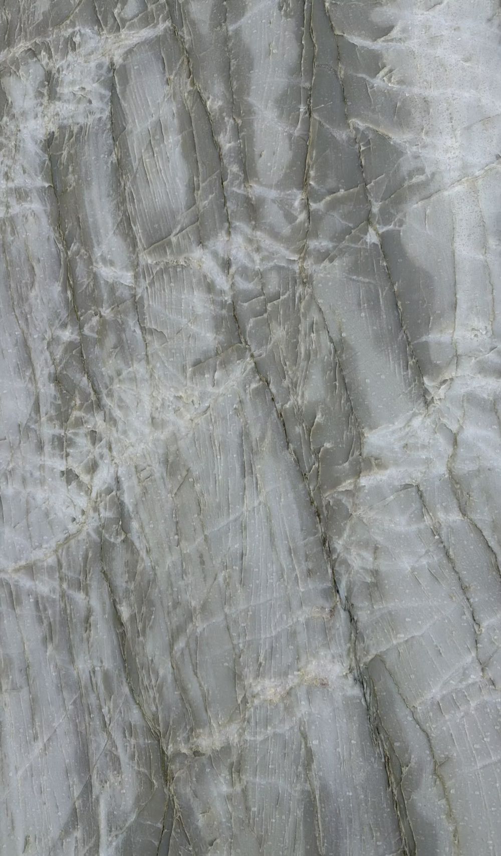 Gray marble texture with white veins and diagonal streaks