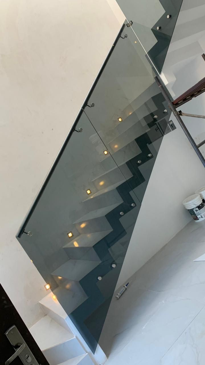 ALUMINIOS, VIDRIOS Y ESPEJOS IRAZOQUIS