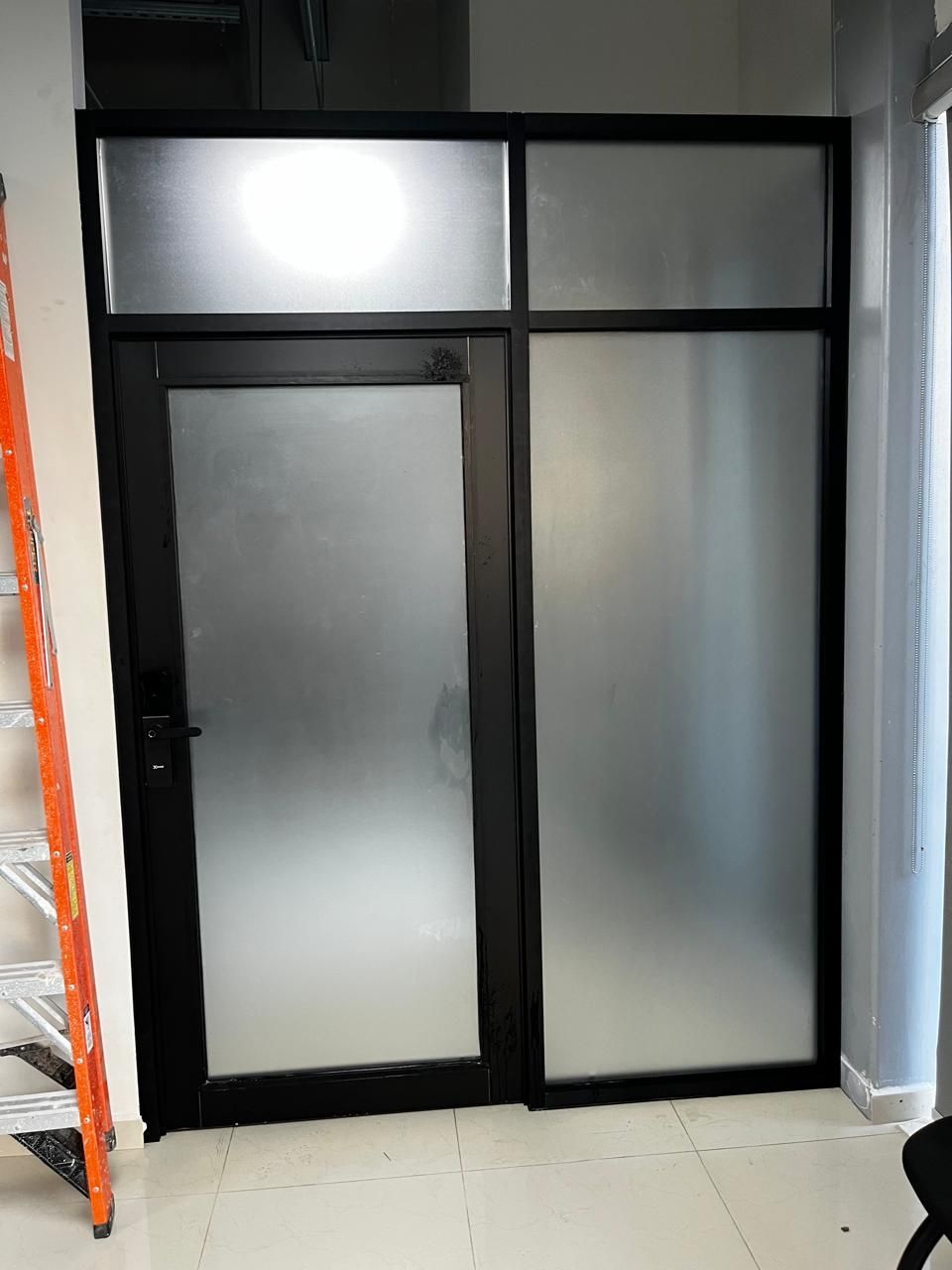 ALUMINIOS, VIDRIOS Y ESPEJOS IRAZOQUIS