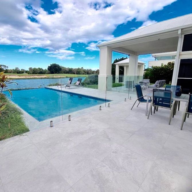 Pool Tiling from Noosa Tiles