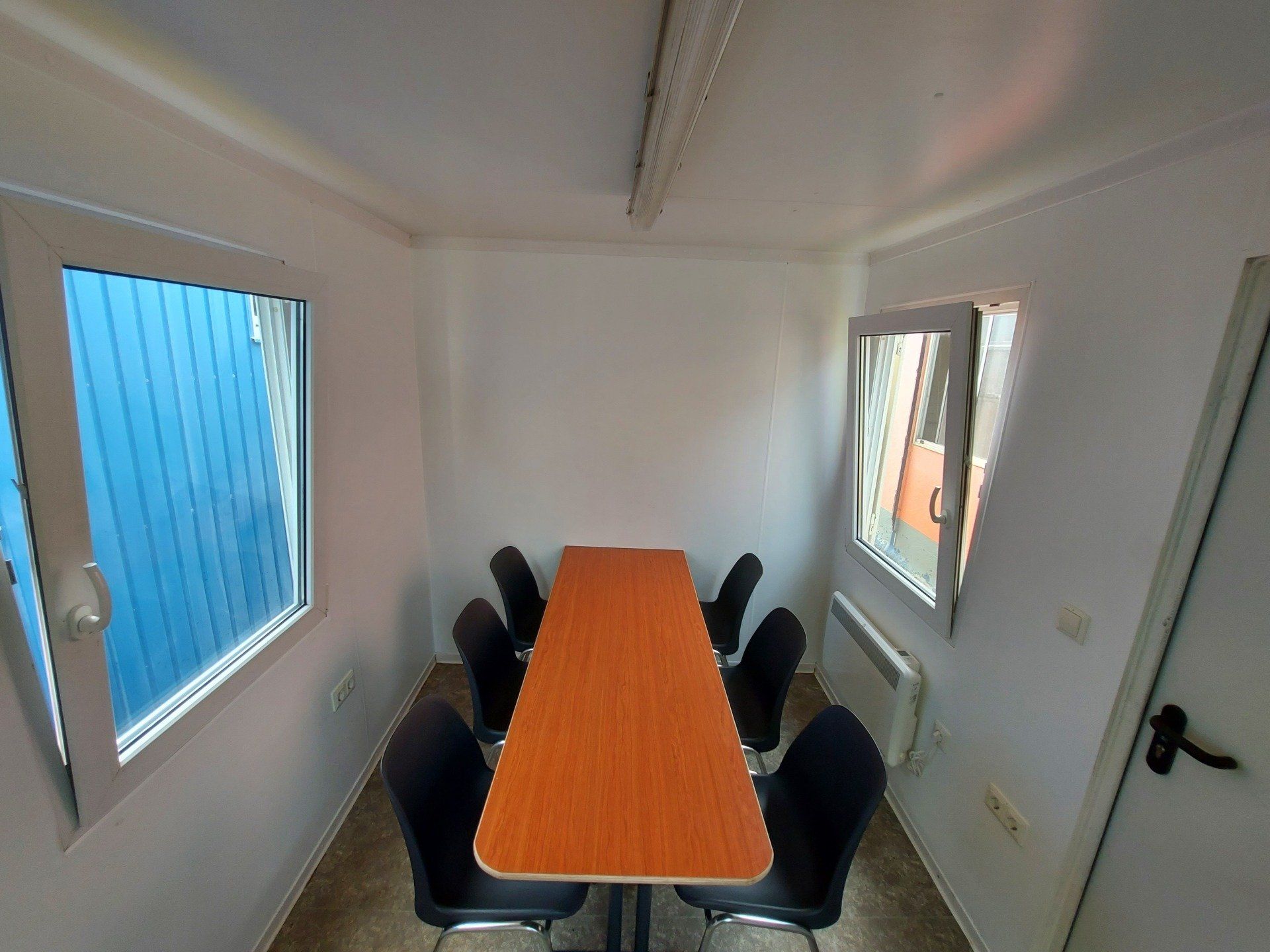 Tafels & Stoelen huren