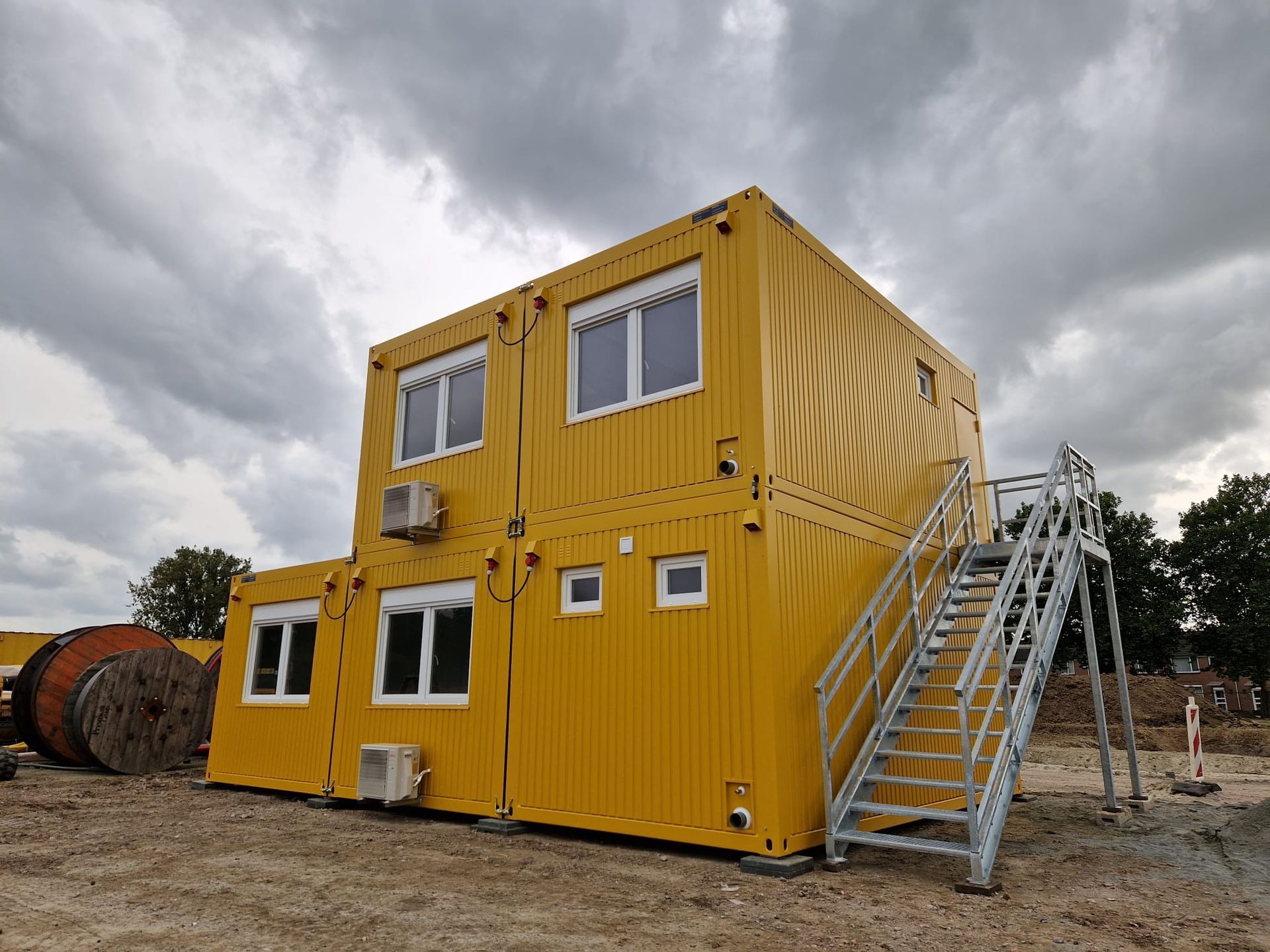 Modulair gebouw met trap