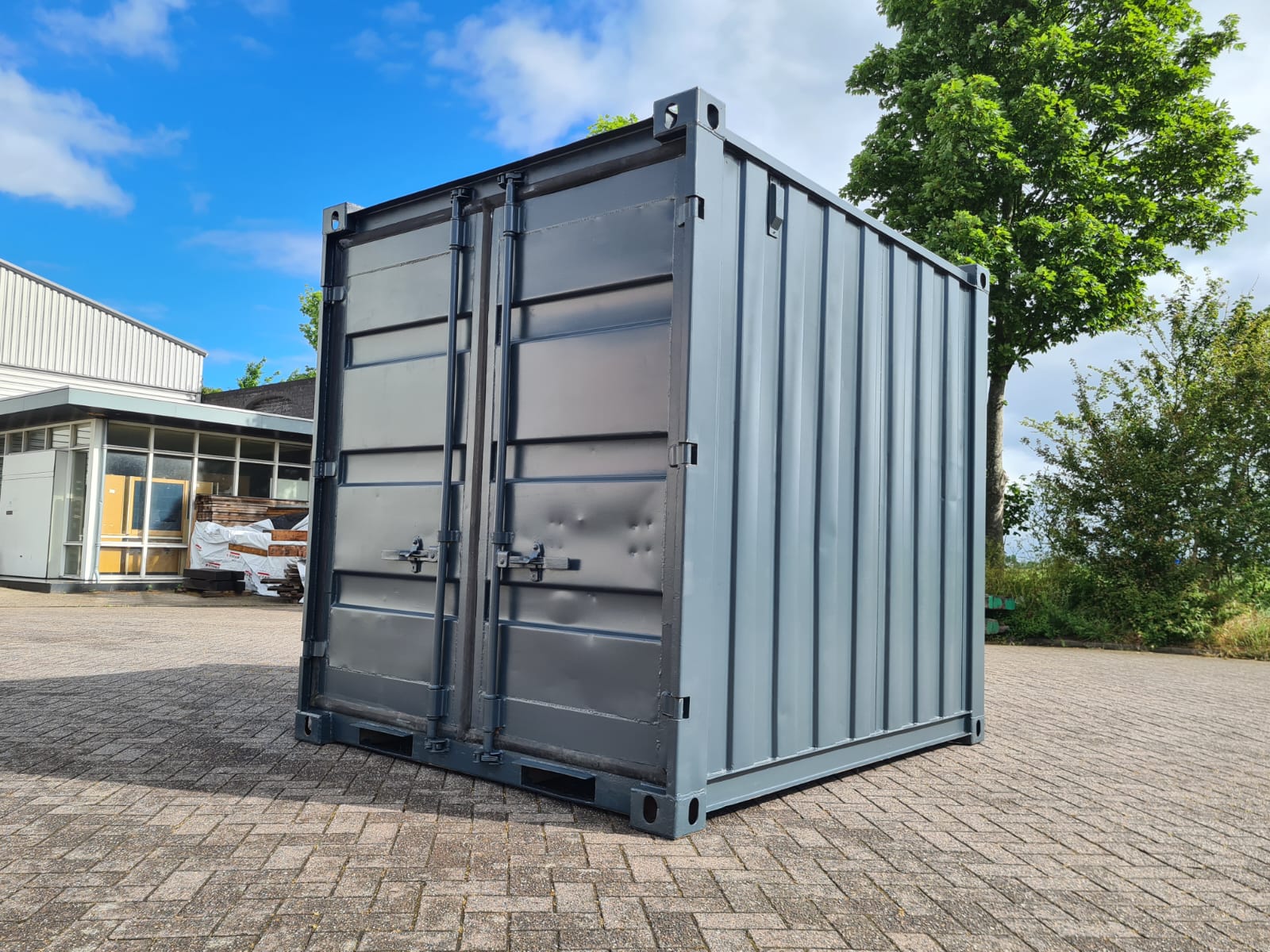 8 ft container huren