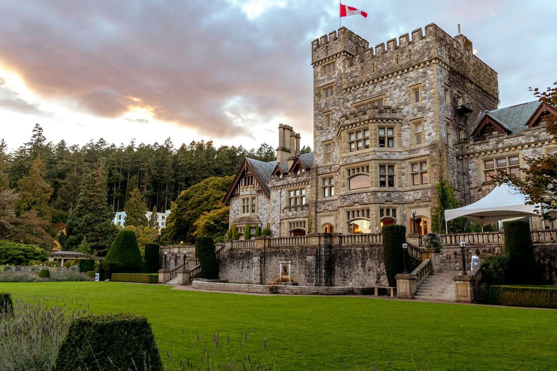 A picture of Hatlet castle in Victoria BC
