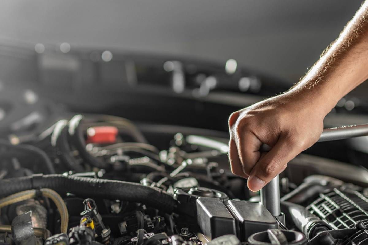 Transmission specialist working in a garage near Cincinnati, OH