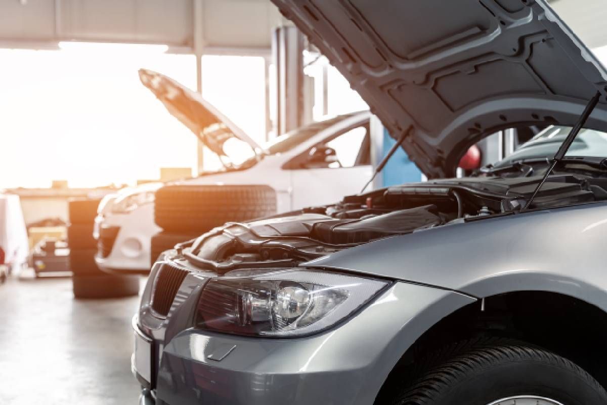 Vehicle receiving transmission service near Cincinnati, OH