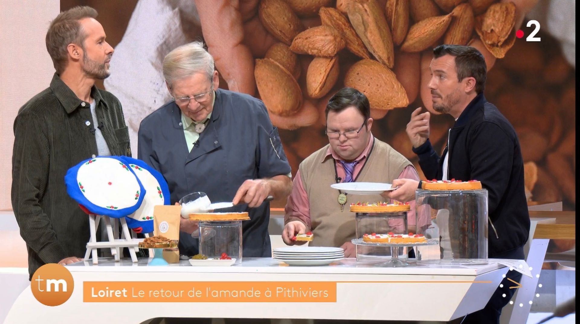 restaurant les lutins joyeux yevre le chatel pithiviers gâteau crêpes galettes cavalier cheval randonnée GR32 GR655Est pithi-colziel atelier gastronomie, l'authentique pithiviers, amandes colza miel france3 france2, météo à la carte, télématin 