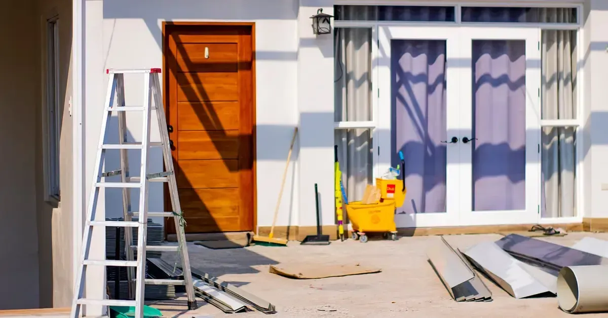 Home remodeling contractor Morristown, TN upgrading a house exterior - Heavy Dutys Construction