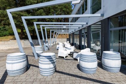 Outdoor patio with metal overhead structure