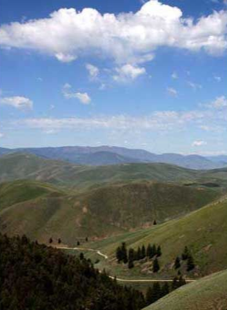 Spectacular mountain views near Lemhi Pass