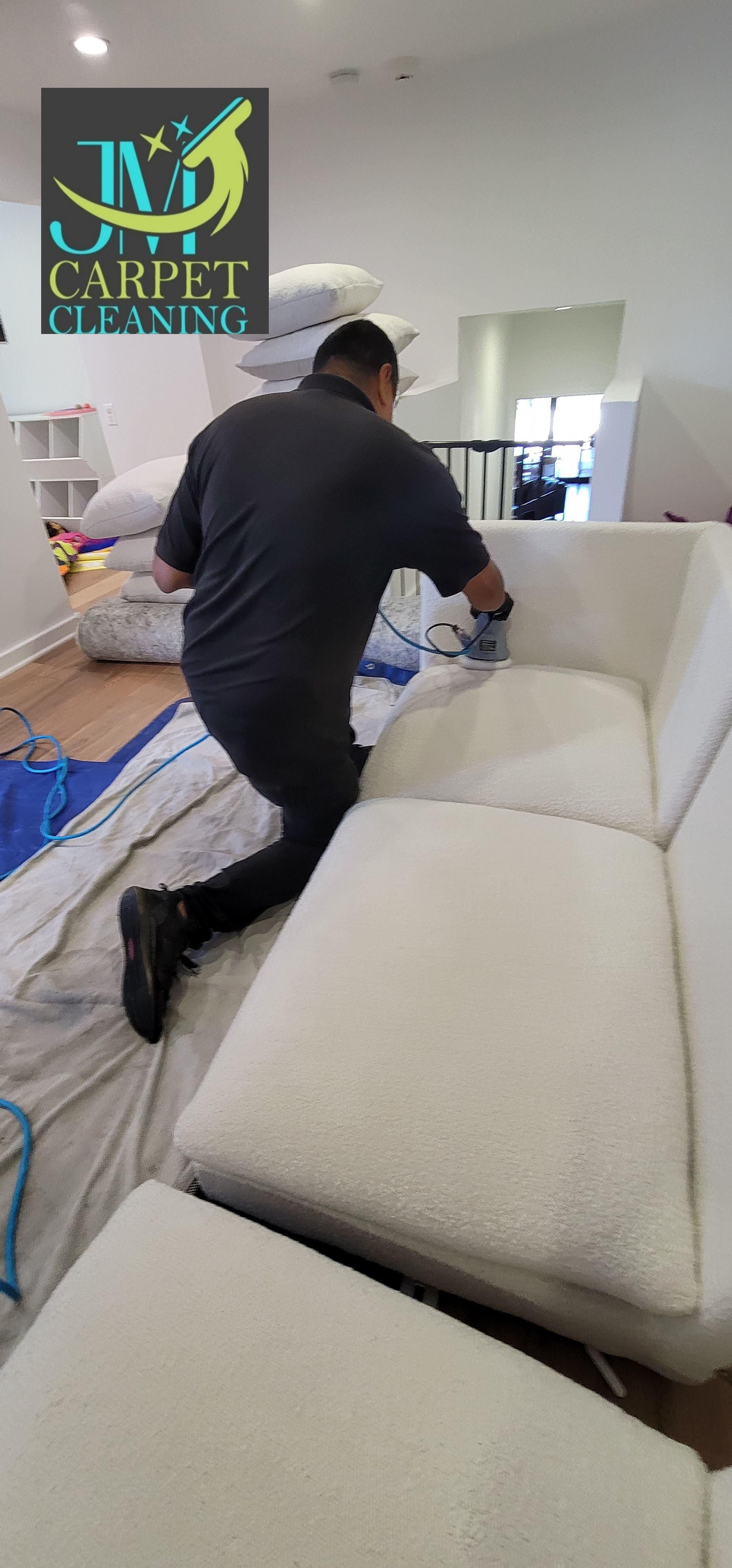 Sofa and couch cleaning in Sylmar CA
