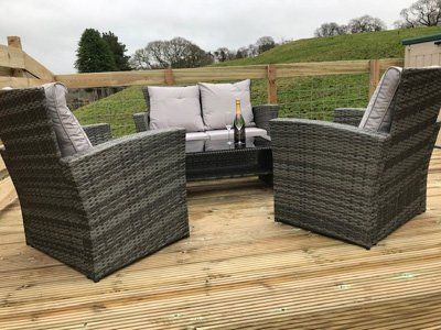 Dark Skies Mega Pod Deck Seating at Queensland Holiday Park