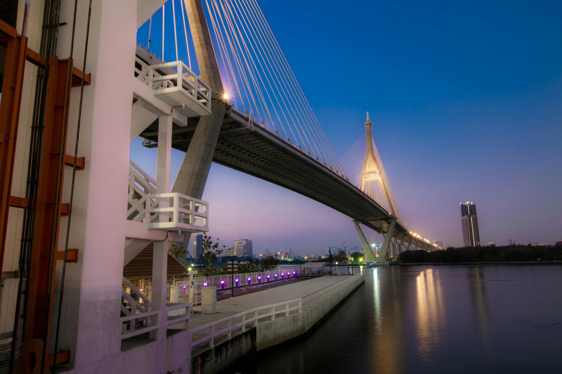 Naga Residence Hotel Bangkok - Dinner Cruise