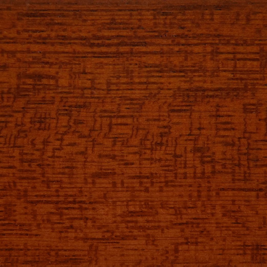 Un gros plan d'un morceau de bois avec un motif de grain.